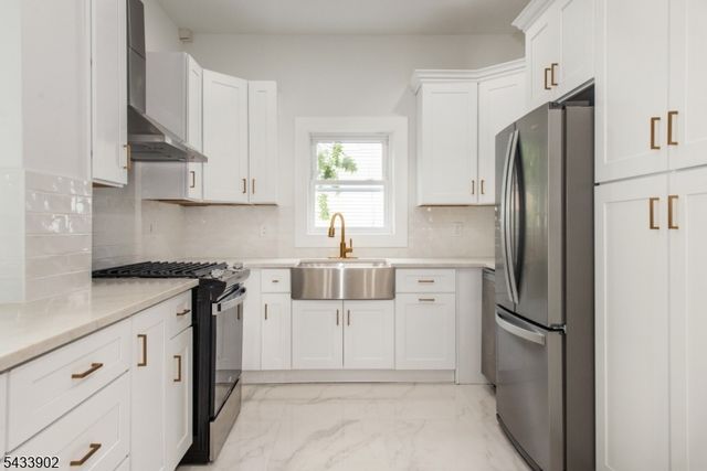 245 Elm Ave, Bogota Boro, NJ 07603