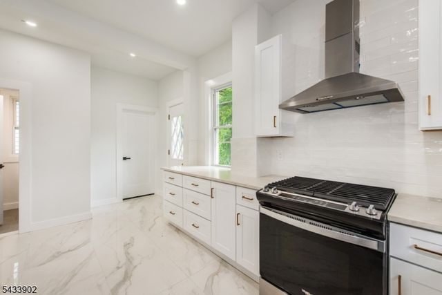 245 Elm Ave, Bogota Boro, NJ 07603