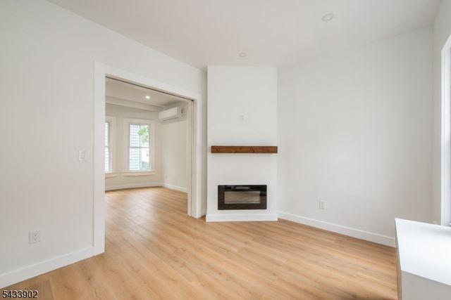245 Elm Ave, Bogota Boro, NJ 07603