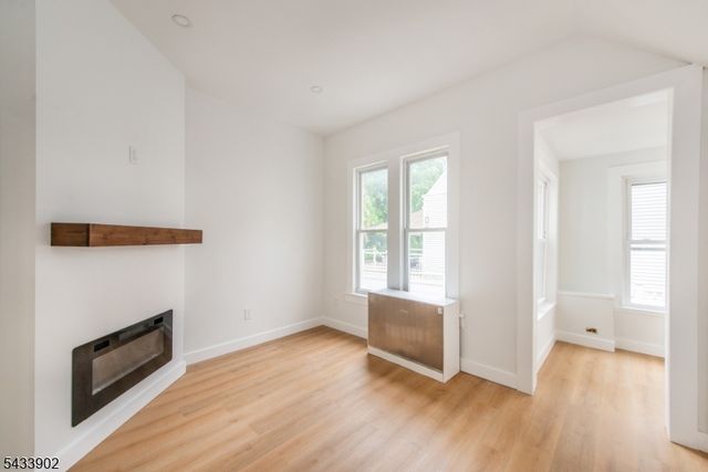 245 Elm Ave, Bogota Boro, NJ 07603
