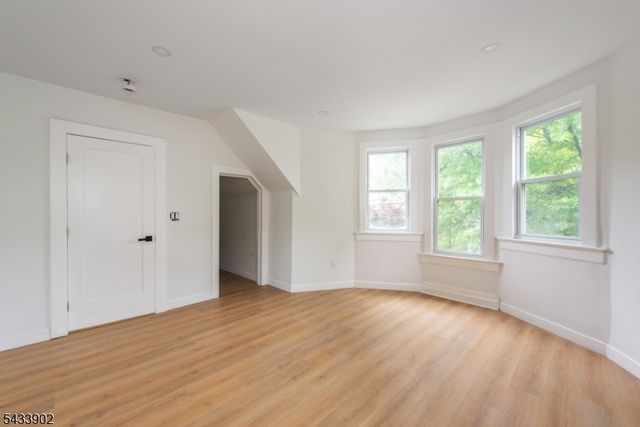 245 Elm Ave, Bogota Boro, NJ 07603