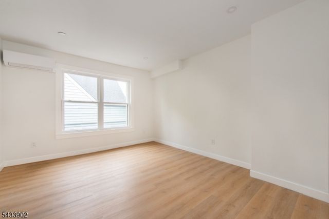 245 Elm Ave, Bogota Boro, NJ 07603