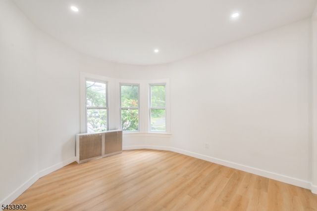 245 Elm Ave, Bogota Boro, NJ 07603