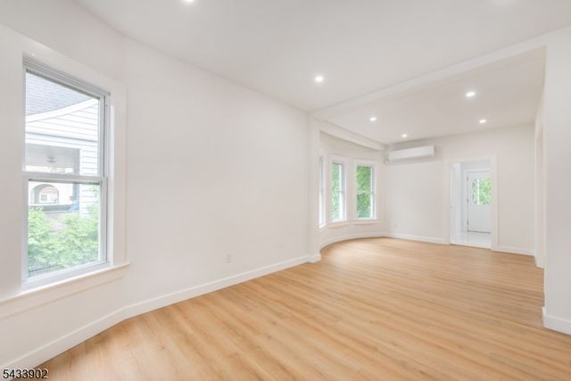 245 Elm Ave, Bogota Boro, NJ 07603