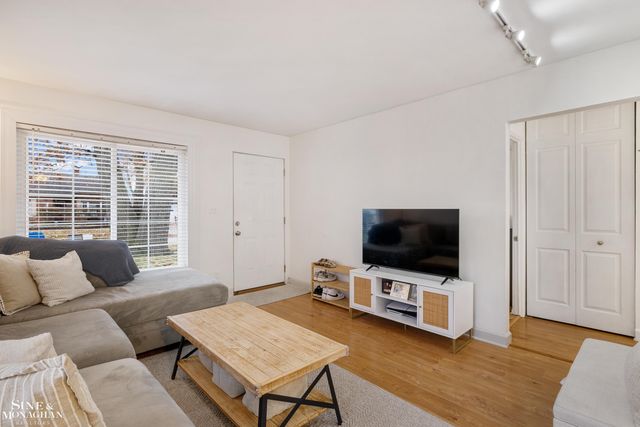 26435 Tawas Street, Madison Heights, MI 48071