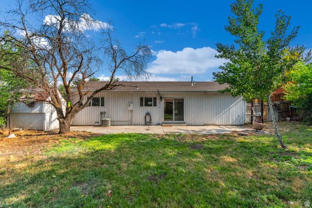 1066 E VIOLET CIR, Sandy, UT 84094