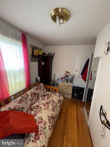 2205 CALVERT ST, Hyattsville, MD 20783