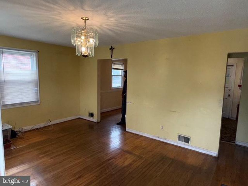 2205 CALVERT ST, Hyattsville, MD 20783