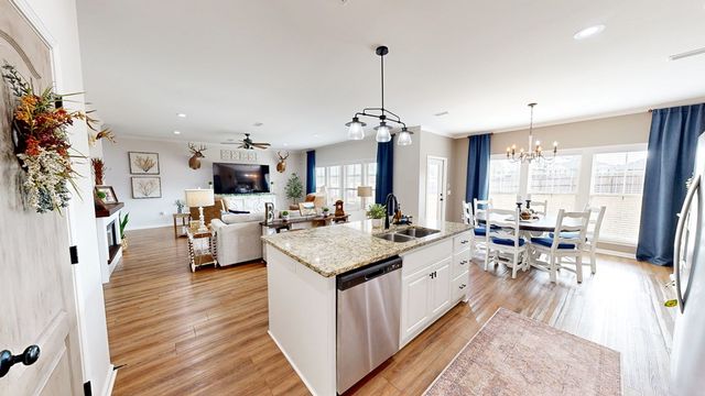 104 Hanover Place, Dothan, AL 36301