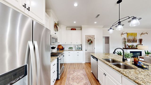 104 Hanover Place, Dothan, AL 36301