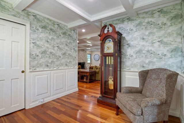 189 Gulf Road, Dover, NH 03820
