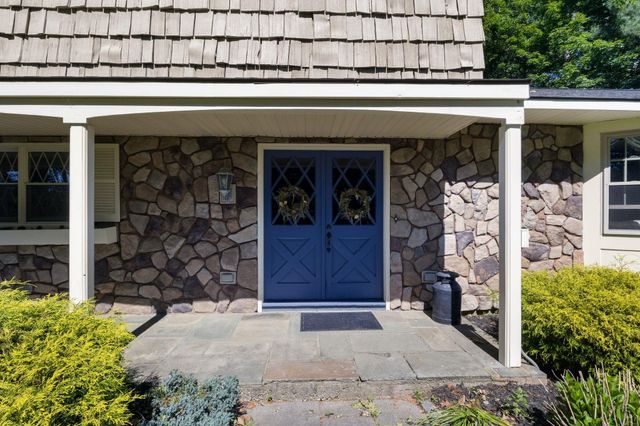 189 Gulf Road, Dover, NH 03820