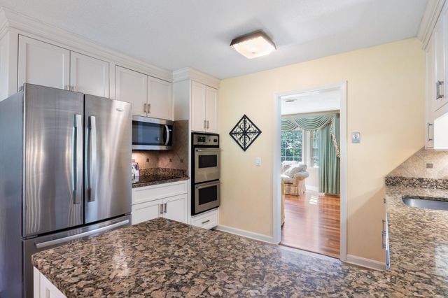 189 Gulf Road, Dover, NH 03820