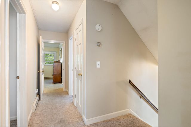 189 Gulf Road, Dover, NH 03820