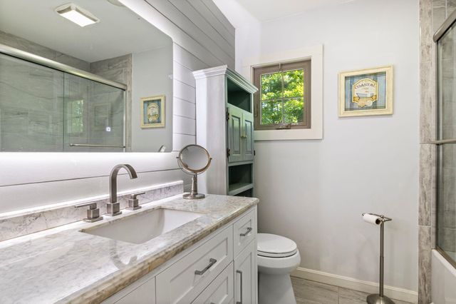 189 Gulf Road, Dover, NH 03820