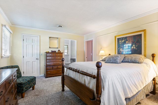 189 Gulf Road, Dover, NH 03820