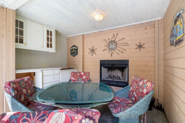 189 Gulf Road, Dover, NH 03820