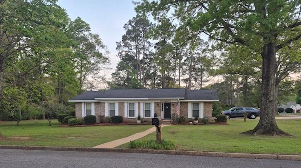 2600 Evans Drive, Dothan, AL 36303
