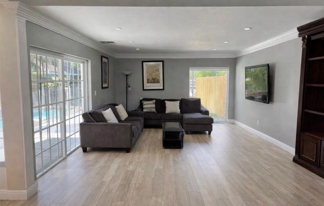 4104 N 49th Avenue, Hollywood, FL 33021