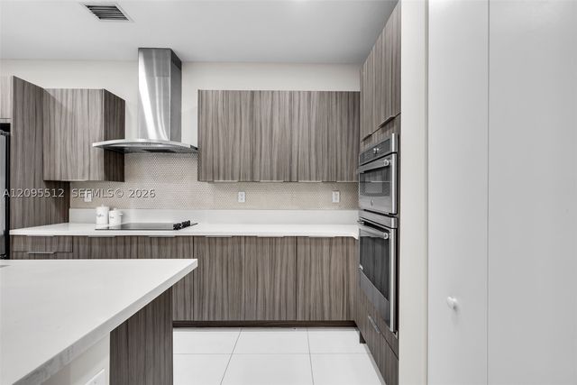 10365 NW 66th St, Doral, FL 33178