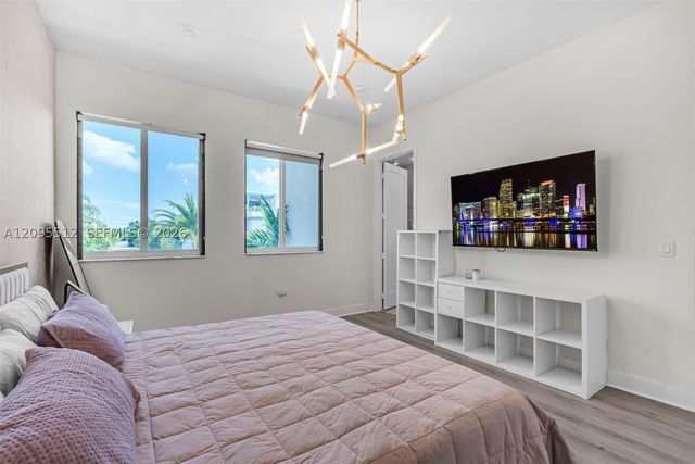 10365 NW 66th St, Doral, FL 33178