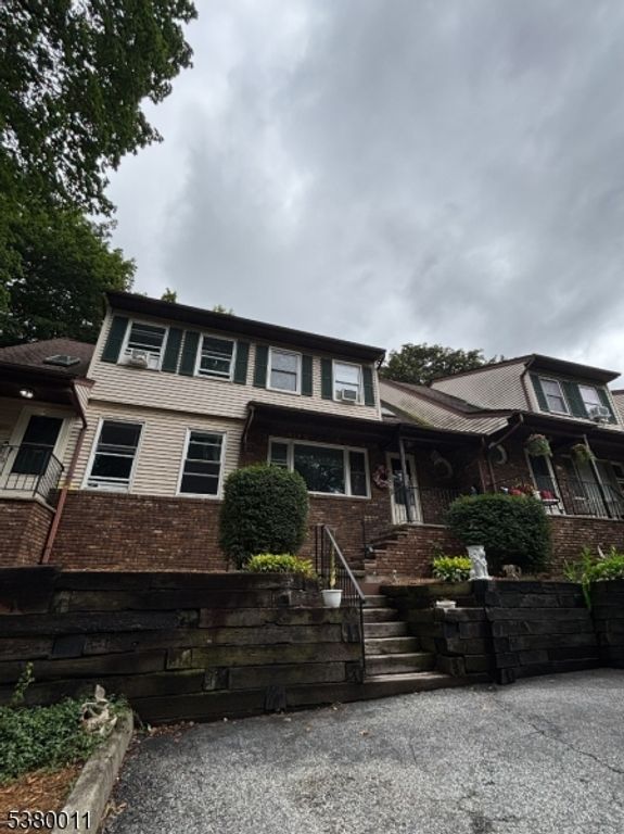 26 Wyker Rd, Franklin Boro, NJ 07416