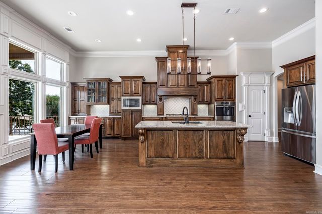 44 Linares Lane, Hot Springs Village, AR 71909