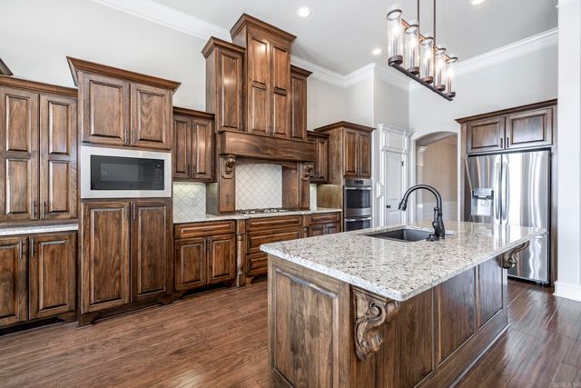 44 Linares Lane, Hot Springs Village, AR 71909