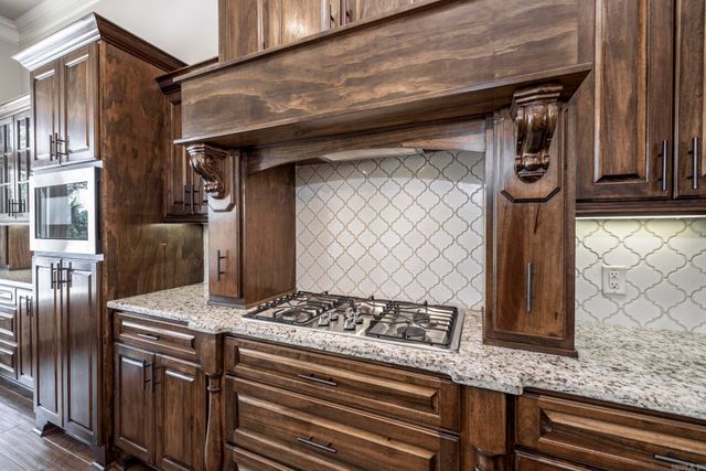 44 Linares Lane, Hot Springs Village, AR 71909