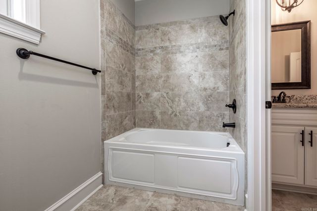 44 Linares Lane, Hot Springs Village, AR 71909