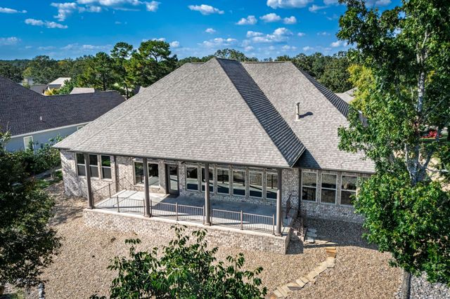 44 Linares Lane, Hot Springs Village, AR 71909