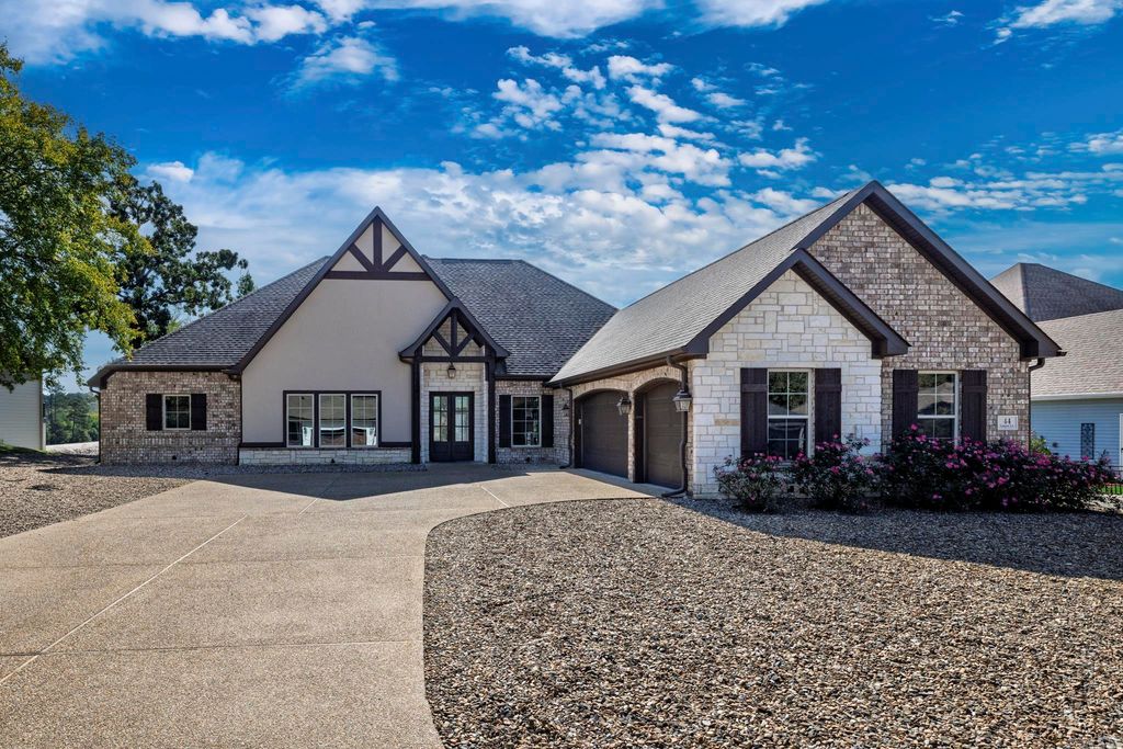 44 Linares Lane, Hot Springs Village, AR 71909