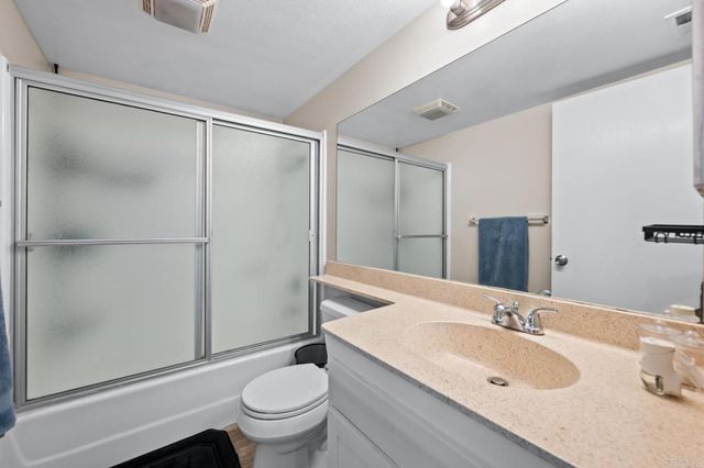 440 Citracado Parkway 38, Escondido, CA 92025