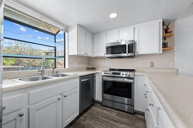 440 Citracado Parkway 38, Escondido, CA 92025