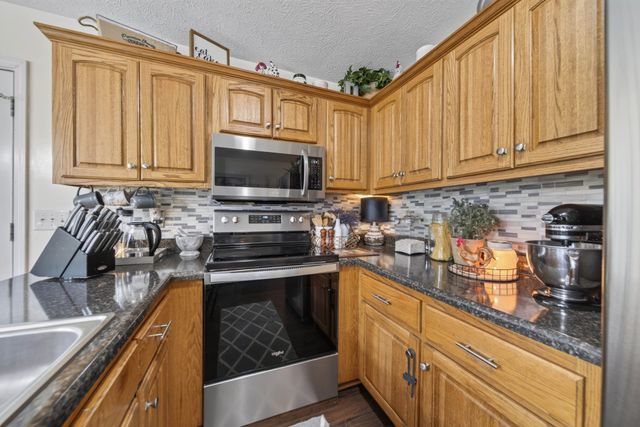 217 Wagoners Way, Westmoreland, TN 37186