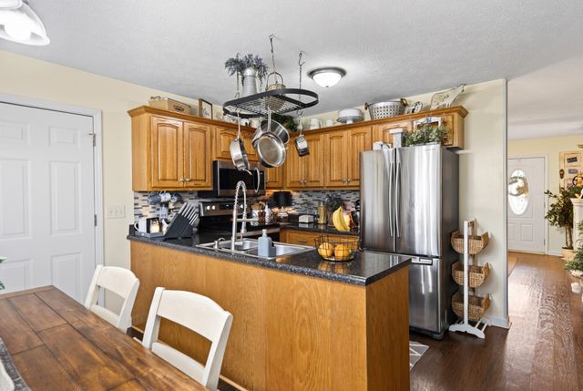 217 Wagoners Way, Westmoreland, TN 37186