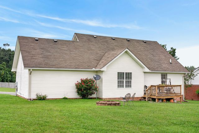 217 Wagoners Way, Westmoreland, TN 37186
