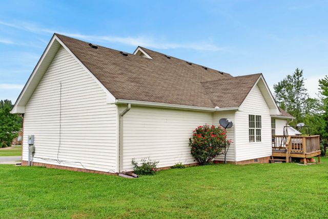 217 Wagoners Way, Westmoreland, TN 37186