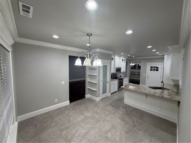 505 N Oakwood Street, Lowell, AR 72745