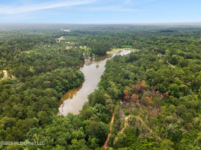 14 Spring Lake Drive, Sumrall, MS 39482