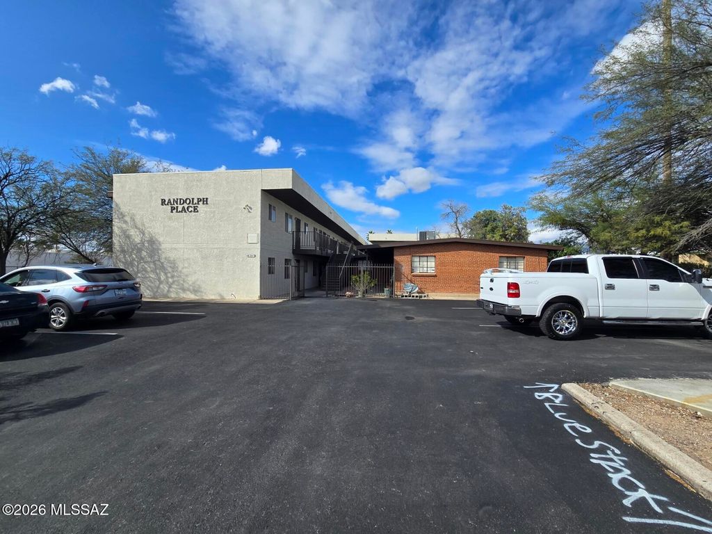 2843 E 17th St Apt 13, Tucson, AZ 85716