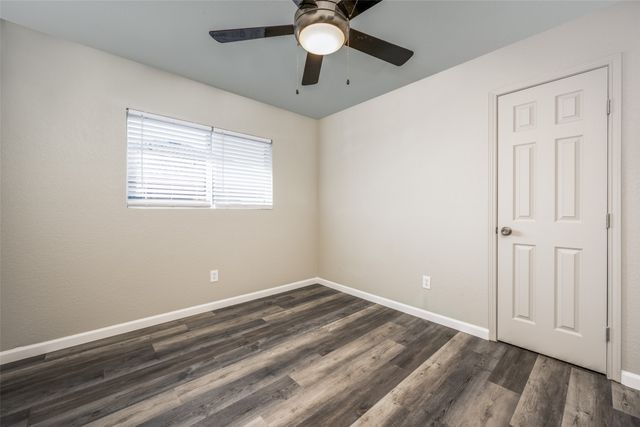 121 Thoroughbred Drive, Krum, TX 76249