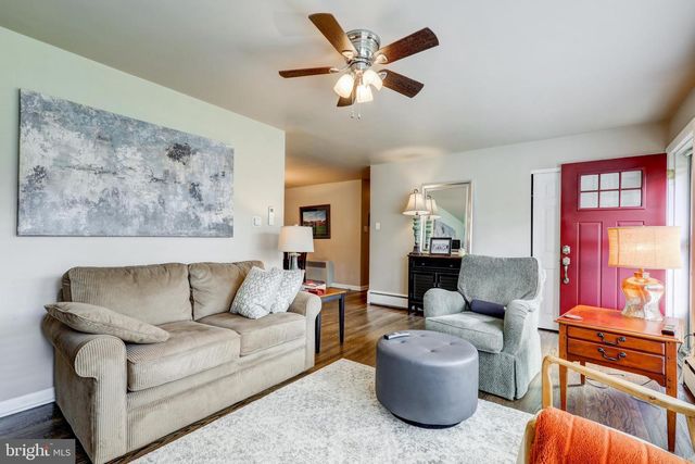 1527 EDEN ROAD, Lancaster, PA 17601