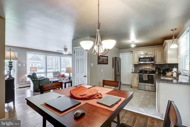 1527 EDEN ROAD, Lancaster, PA 17601