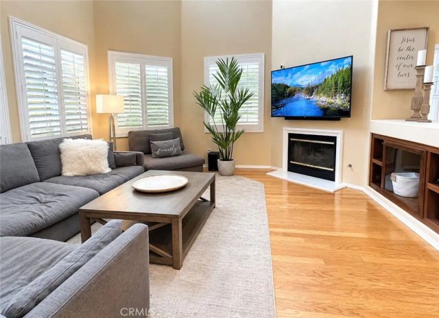 137 Islington, Irvine, CA 92620