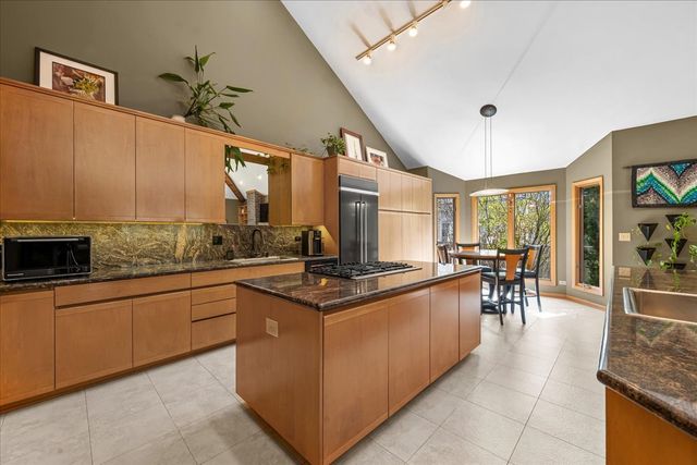 1317 Eskin Drive, Northbrook, IL 60062