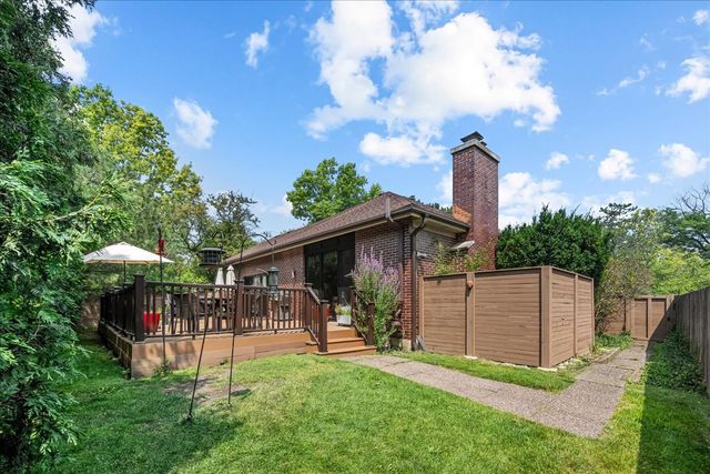 1317 Eskin Drive, Northbrook, IL 60062