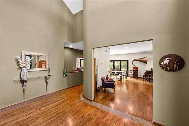1317 Eskin Drive, Northbrook, IL 60062