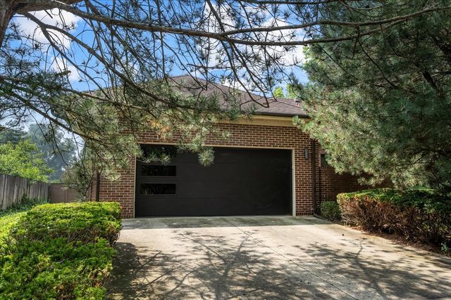 1317 Eskin Drive, Northbrook, IL 60062