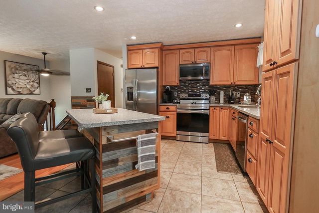 21700 ENDEAVOR ST, Lexington Park, MD 20653